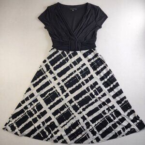 Sandra Darren Deep Neck Pleated 6 Black and White B/W Patterned Sleeveless Dress